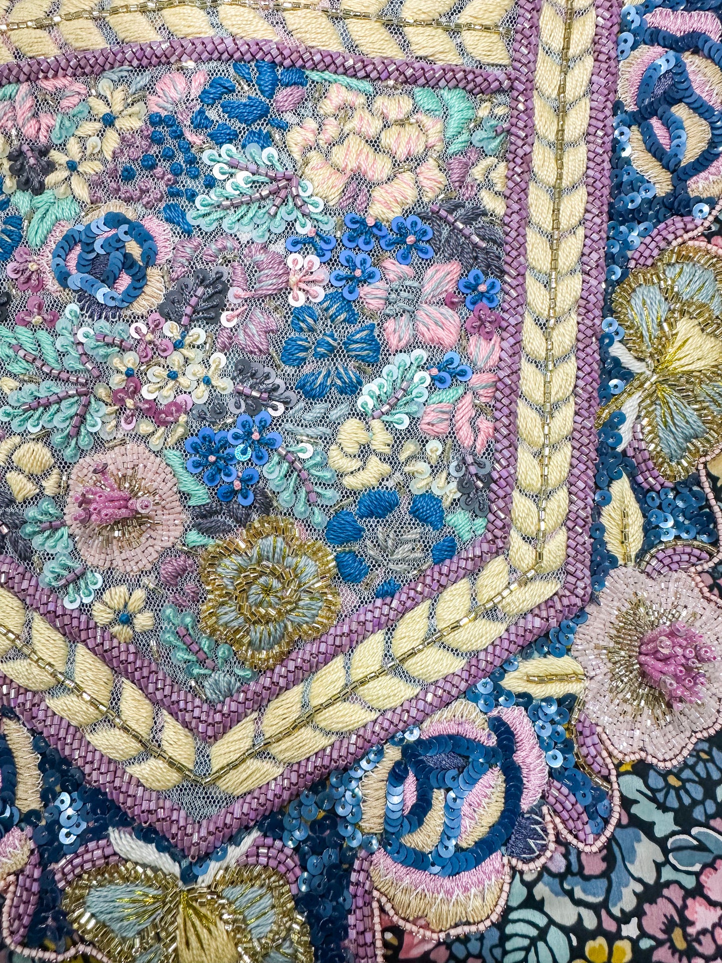 Blossom Lawn - BLUE