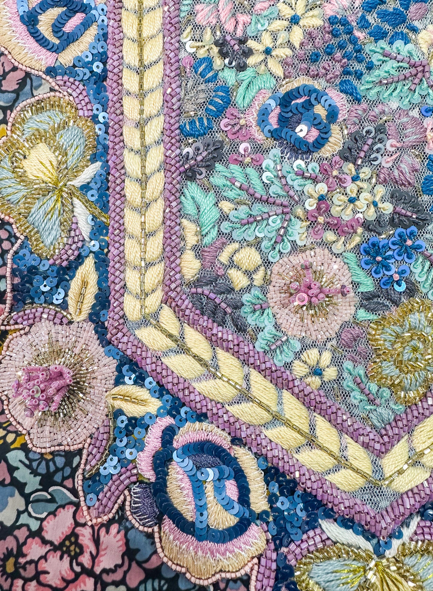 Blossom Lawn - BLUE