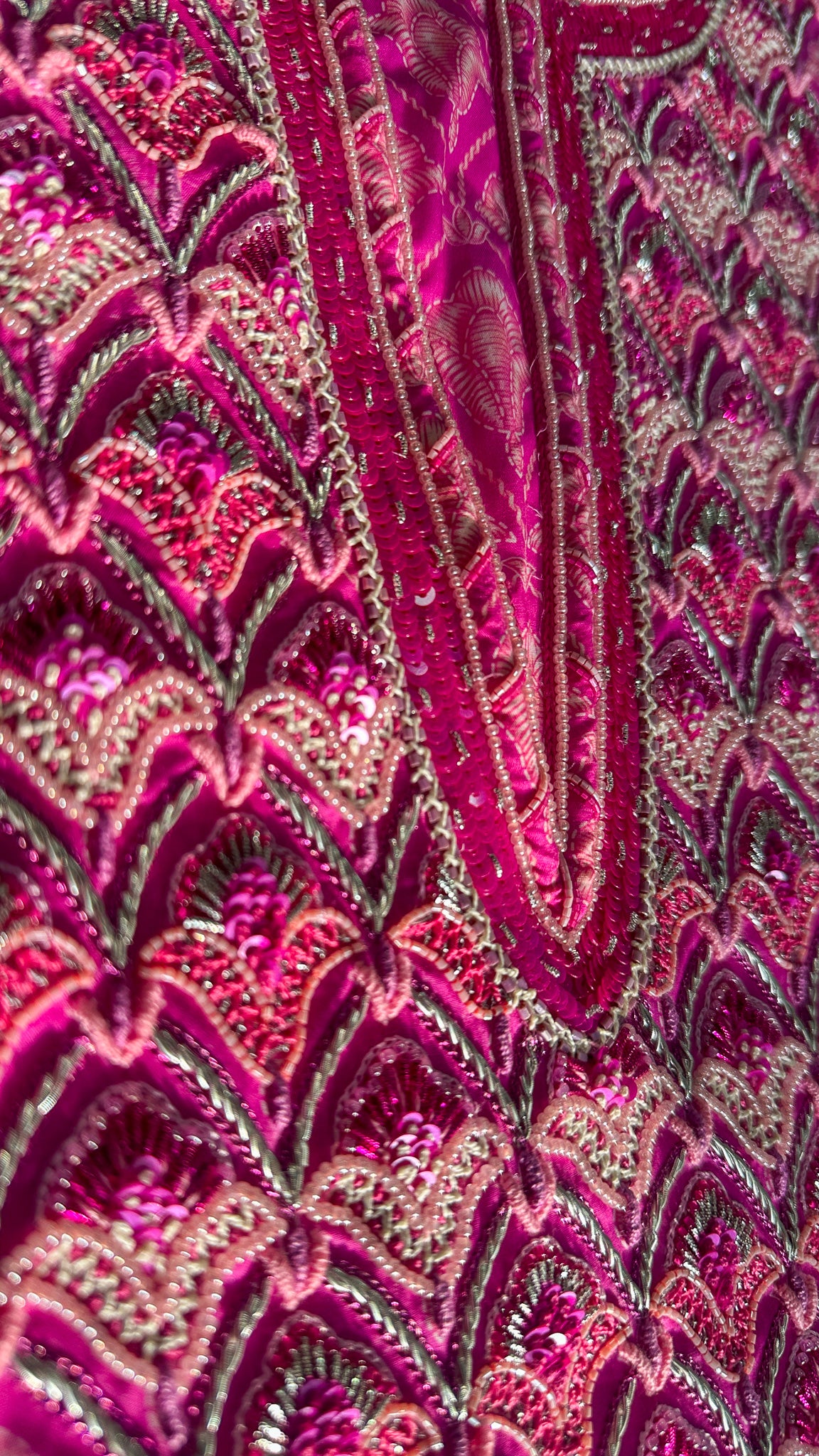 The Royal Amethyst Crest