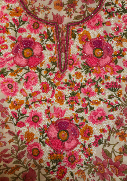 The Rosy Cameo Tapestry
