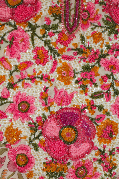 The Rosy Cameo Tapestry