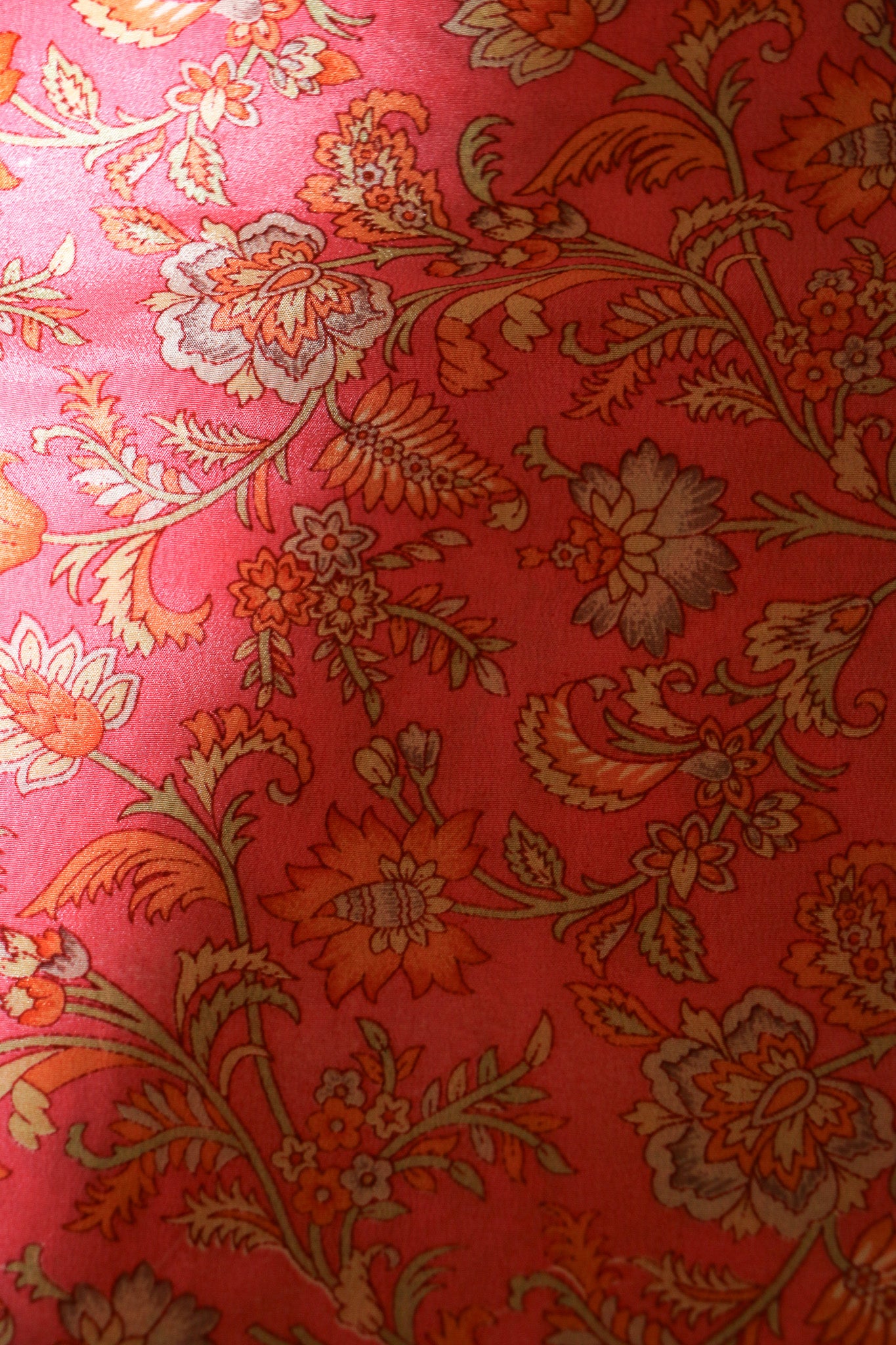 Vintage Bloomscape in Cerise